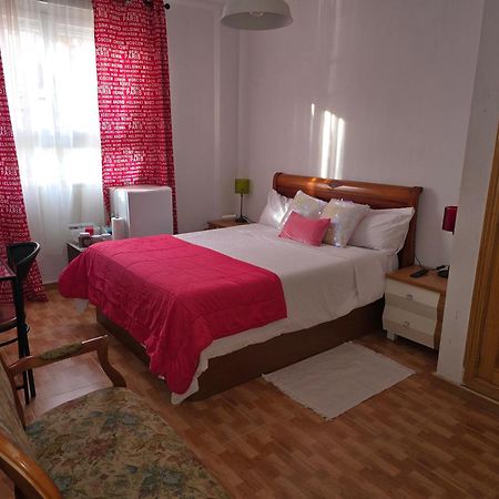 Acogedoras Habitaciones En Madrid Exterior photo